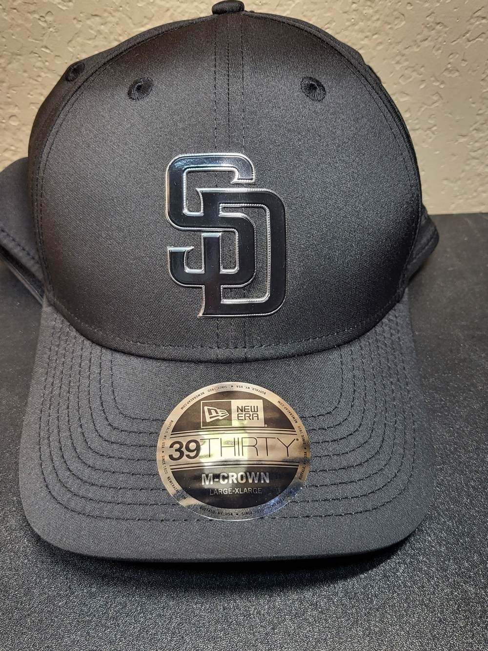 *NEW* New Era 39THIRTY MLB San Diego Padres Metallic Logo Hat Cap Size Large/XL